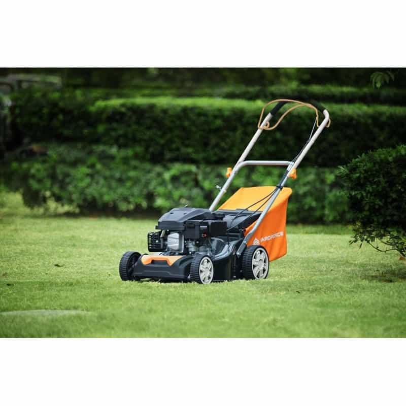 Vidéo de la tondeuse Yard Force GM R41 Jardin Affaires